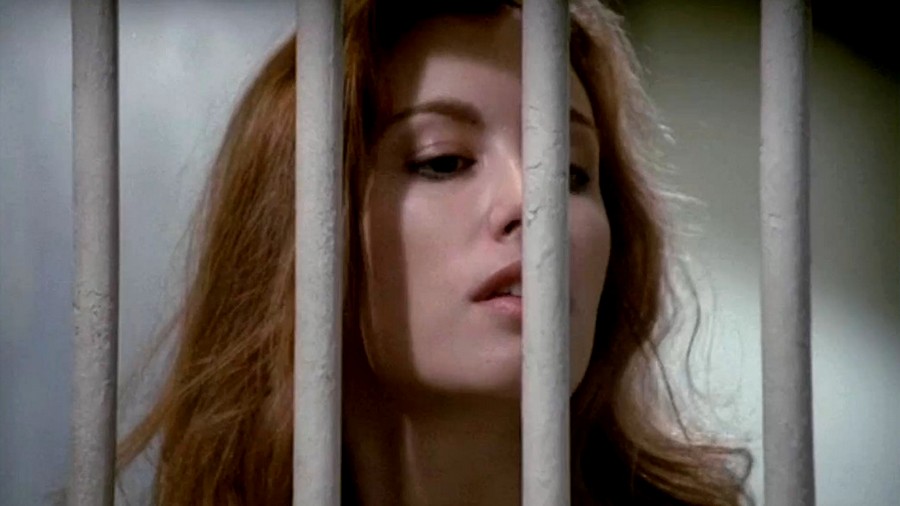 1983-chained-heat-moboxzone